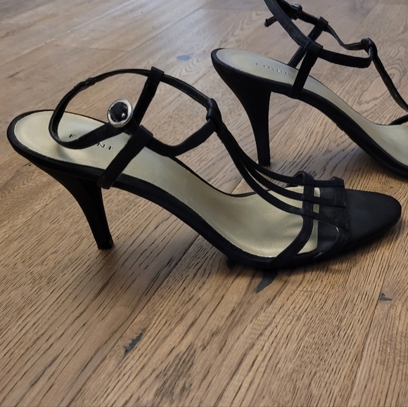 Size 7 Strappy Satin Heels Sandals - Picture 3 of 4